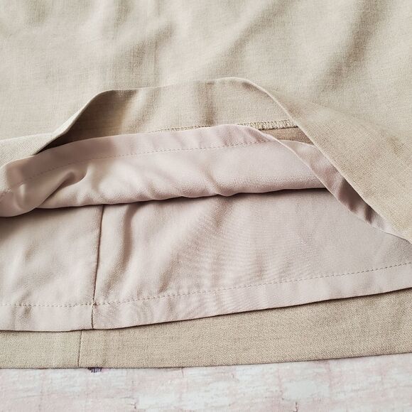 🔹️The Limited Tan Skirt w/Pockets Size 4 - Picture 5 of 8